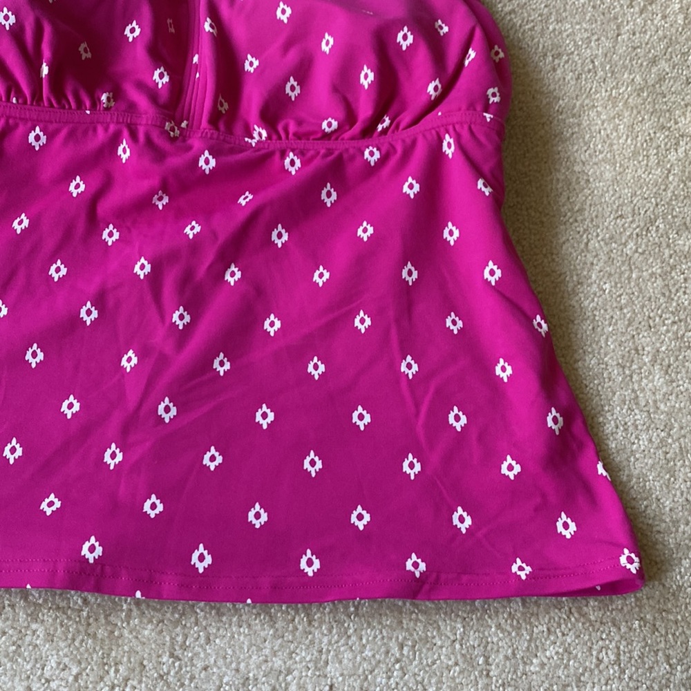Lands’ End Tankini Top - Picture 2 of 6